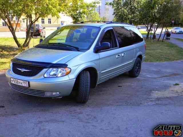 Chrysler Town & Country, 2005 