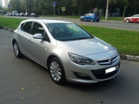 Opel Astra, 2013 фото-1