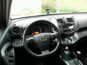 Toyota RAV4, 2011