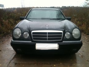 Mercedes-Benz E-, 1996
