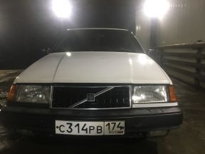 Volvo 440, 1990