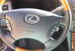 Lexus LS, 2002