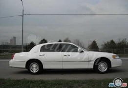 Линкольн Таун Car, 2002 года